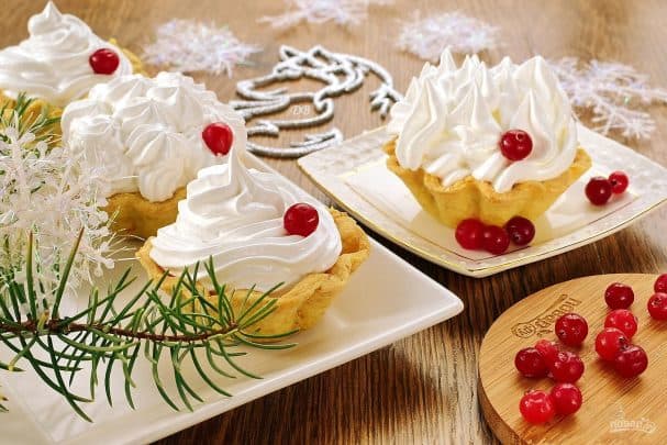 Chickpea cups with protein cream