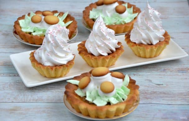 Basket pastries with meringue cream (GOST)