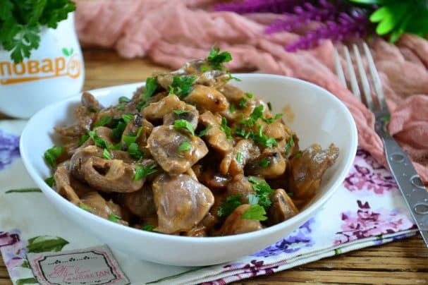 Курыныя жалудкі з грыбамі