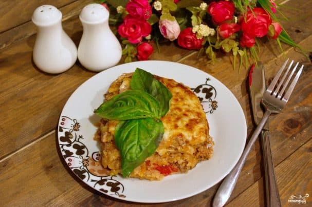 Lasagna with sauce
