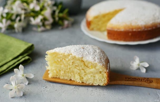 Cottage cheese cake with kefir and sour cream