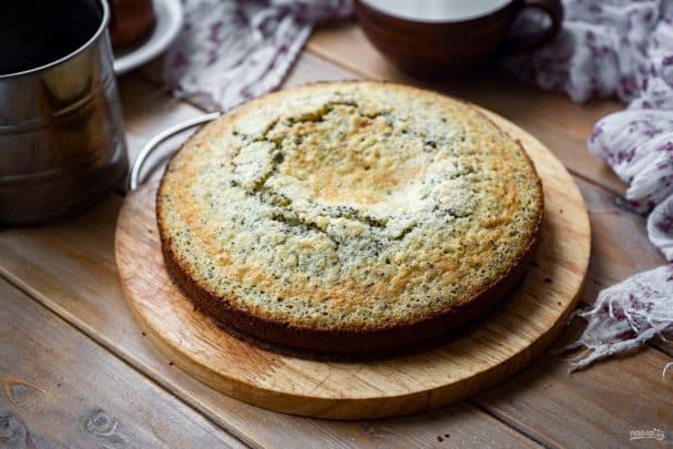Semolina cake with poppy seeds baked in milk in the oven