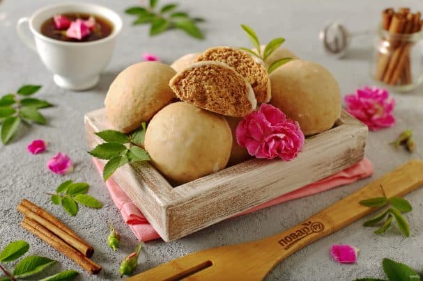 Steamed honey gingerbread
