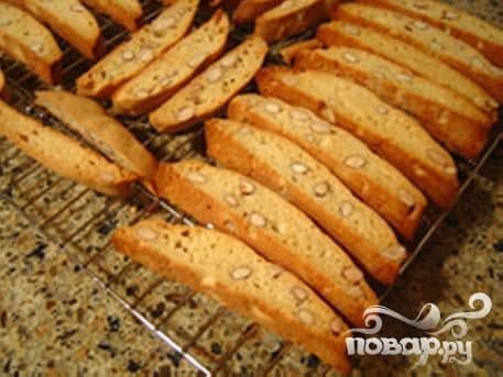 Almond biscotti
