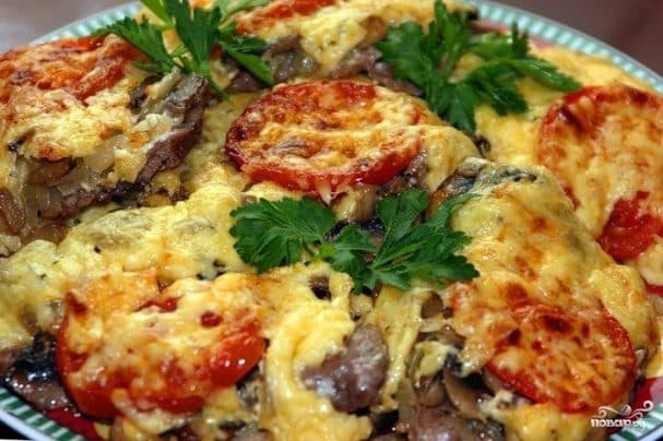 Beef Stroganoff with tomatoes