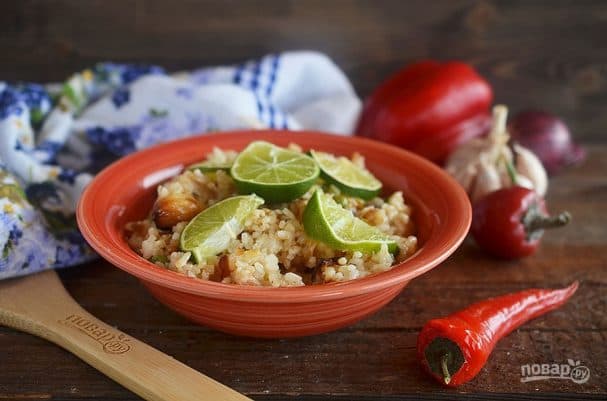 Паелья з куркою та черізо