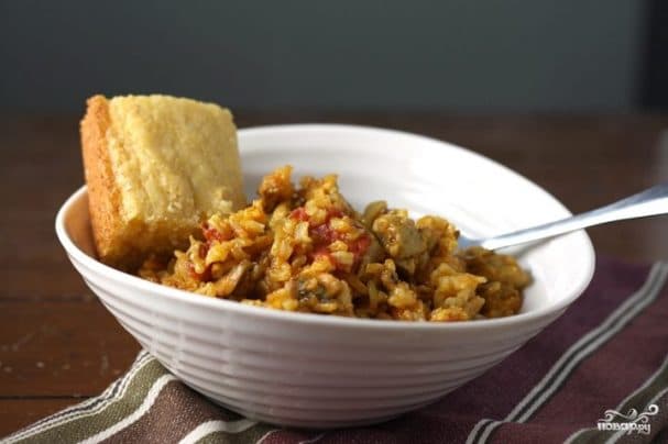 Паелья з куркою та грибами