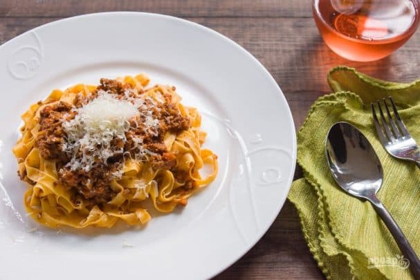 Pasta with meat sauce