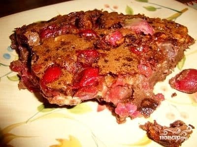 Vegan pie with jam