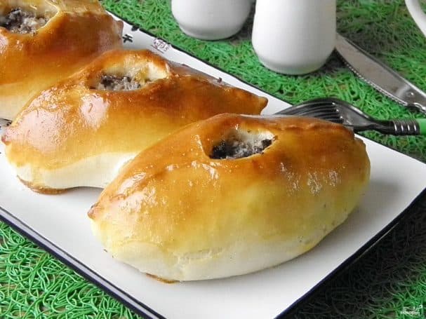 Розстебай із сайрою