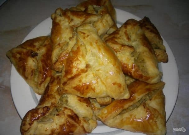 Samsa made from store-bought puff pastry