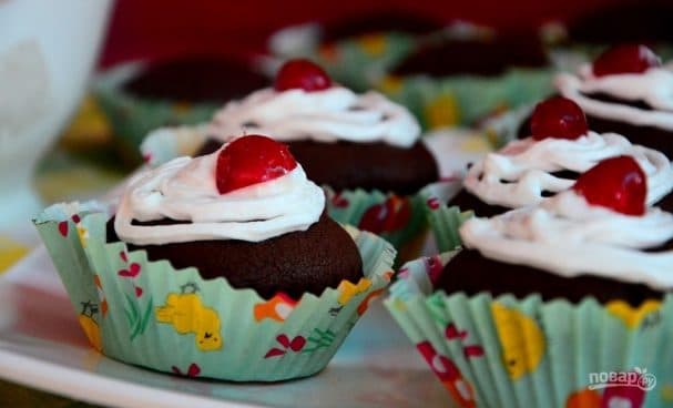 Chocolate cupcakes with cocoa
