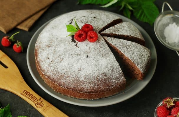 Chocolate semolina cake with sour cream