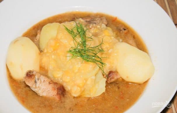 Грэчаскае свіное фрыкасе