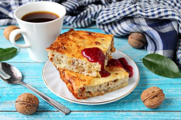 Cottage cheese casserole with raisins and walnuts