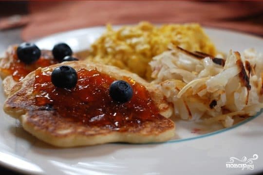 Blueberry cottage cheese pancakes