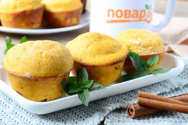Pumpkin-Corn Muffins