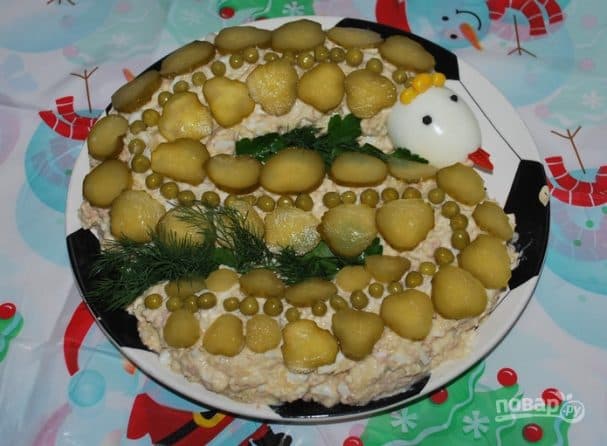 Salad with canned fish