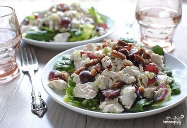 Spicy chicken and mushroom salad