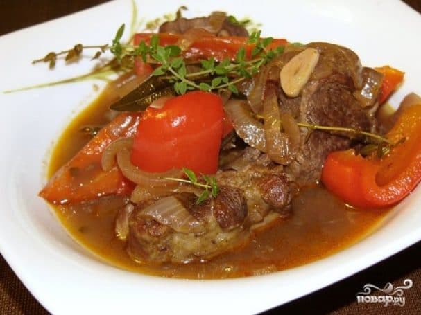 Lamb with bell pepper
