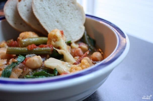 Цветная капуста, тушеная с овощами