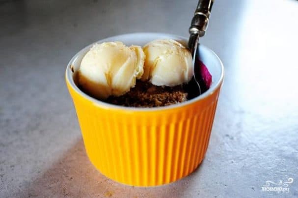 Almond and Cherry Dessert