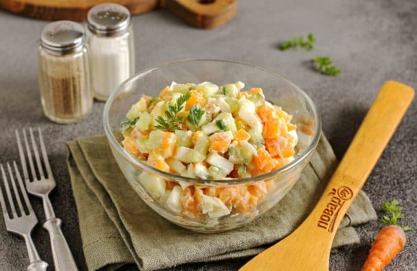 Диетический салат из моркови