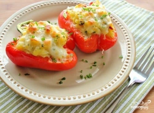 Фаршаваны перац, запечаны ў духоўцы