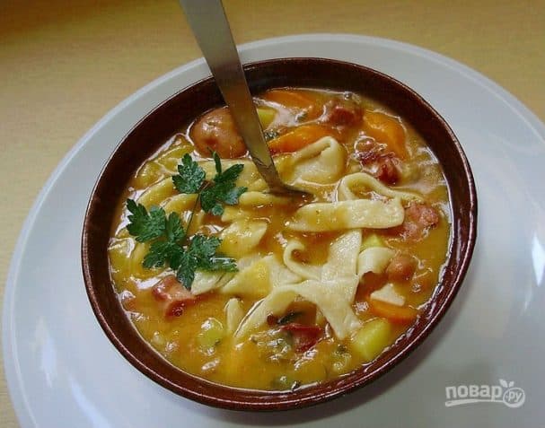 Фасолевы суп з дамашняй ляснай
