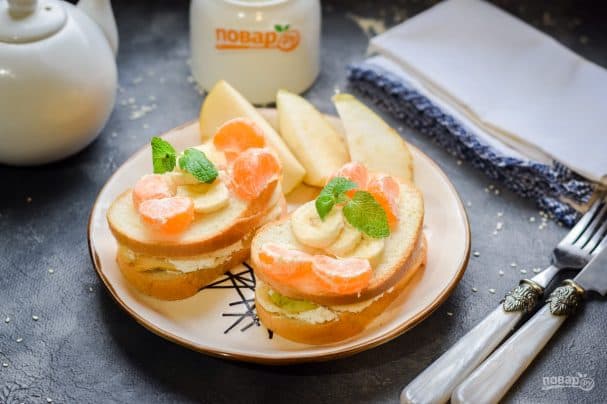 Fruit sandwich