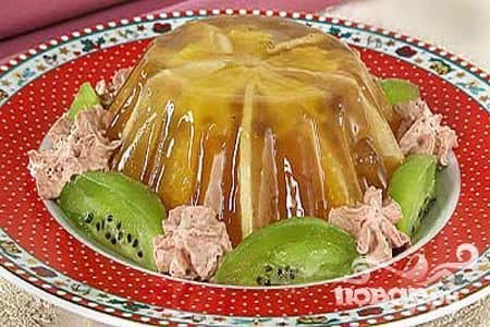 Fruit in jelly