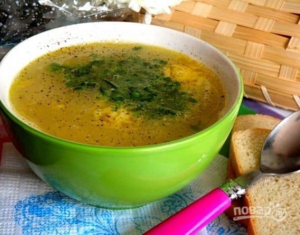 Гороховый суп с копчеными ребрышками