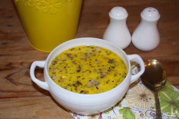 Гороховий суп із сиром