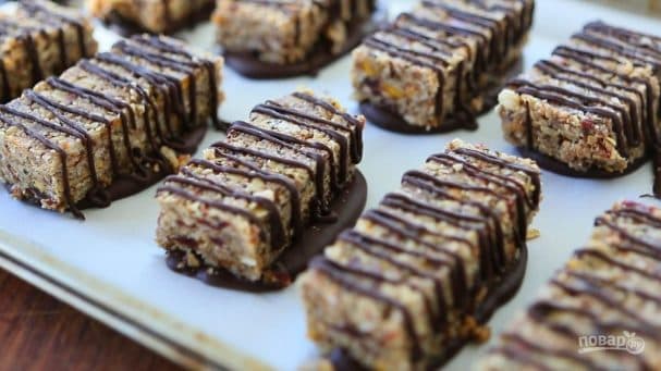 Granola with chocolate