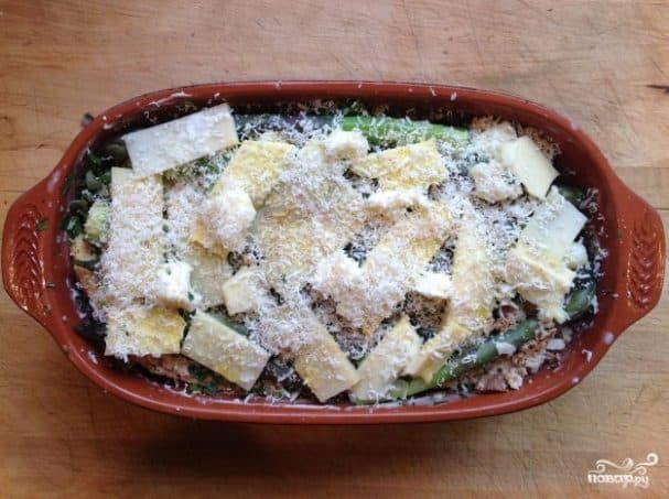 Asparagus gratin with cheese