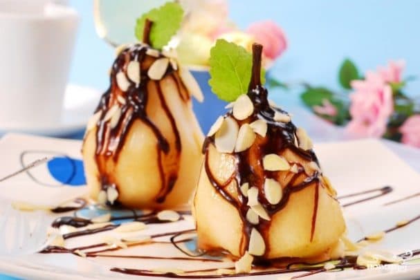 Pear in chocolate