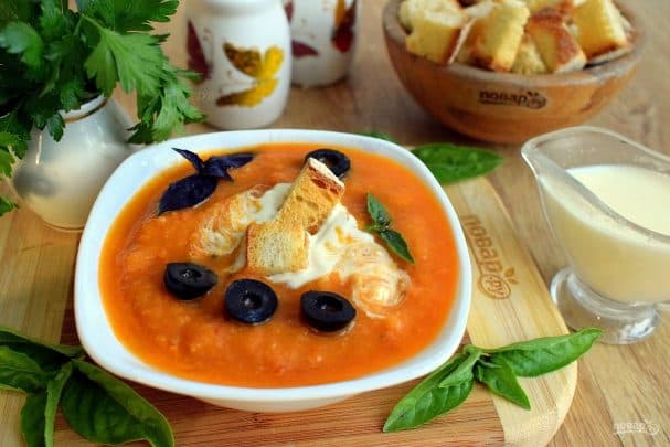 Cold soup from zucchini caviar