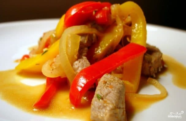 Fried pork with bell pepper