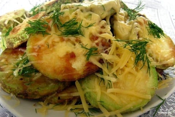 Смажаныя кабачкі з сырам