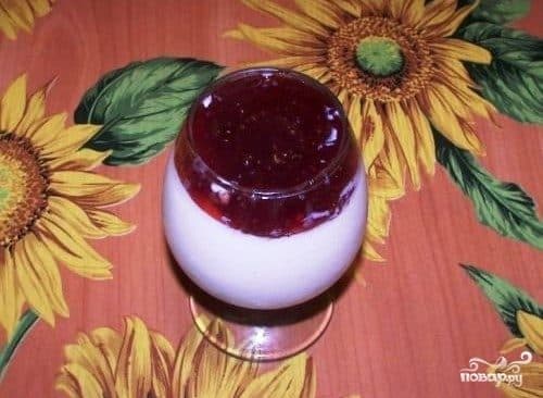 Kefir and gelatin jelly