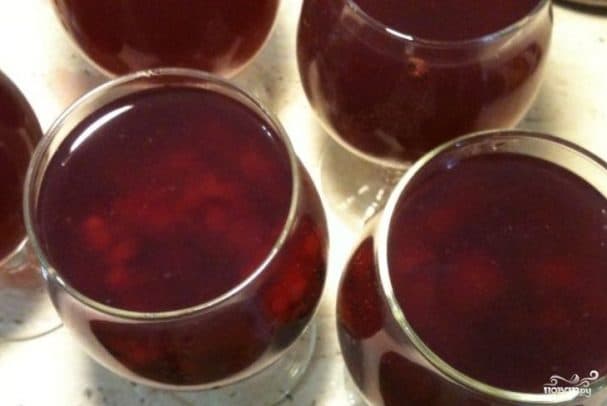 Jelly from compote with gelatin
