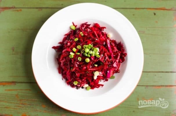 Cabbage with beets