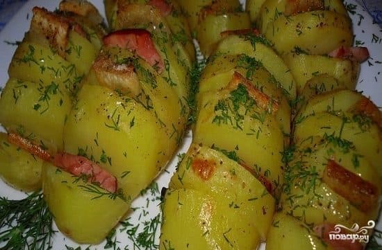 Картопля з беконом у фользі