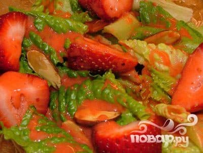 Strawberry dressing for salads