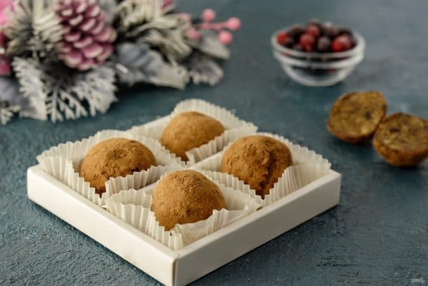 Цукеркі з фінікаў