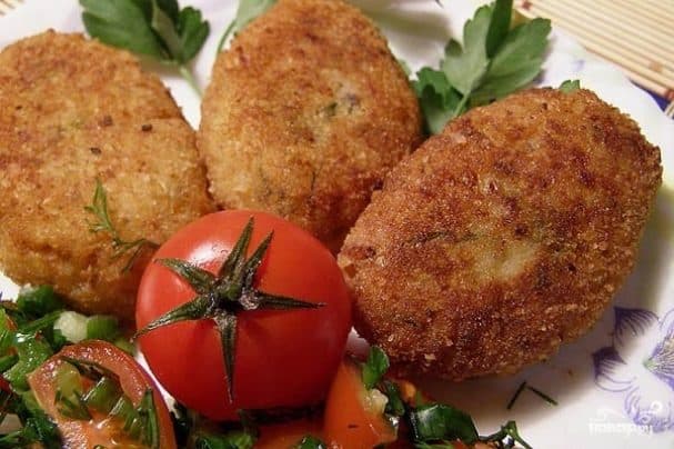 Crab cutlets with cheese