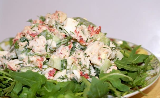 Crab salad with garlic