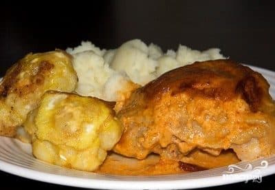Курица со сметаной и чесноком