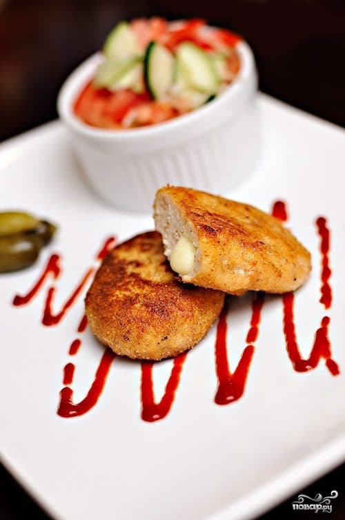 Chicken cutlets with cheese