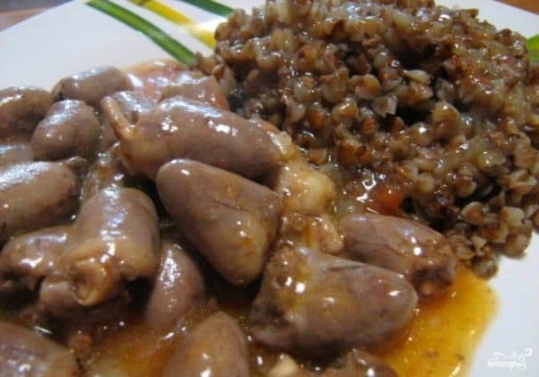 Chicken hearts with buckwheat